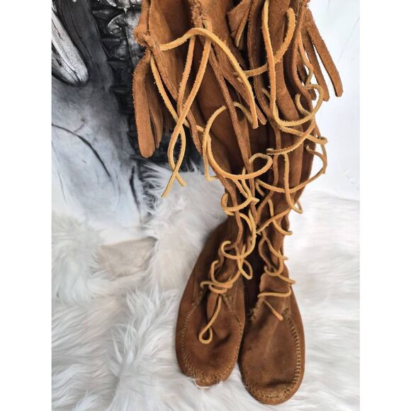 Minnetonka moccasions - Picture 1 of 7